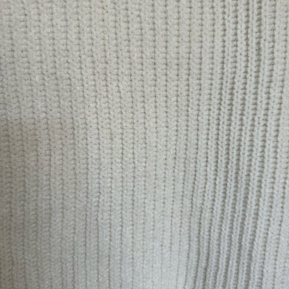 Luck Brand Women's Vanilla V-Neck Chenille Sweater - Picture 7 of 7